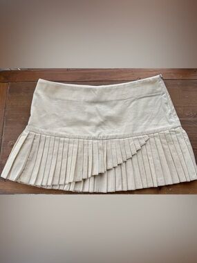 Y2K pleated 100% cotton pale yellow mini skirt NWOT